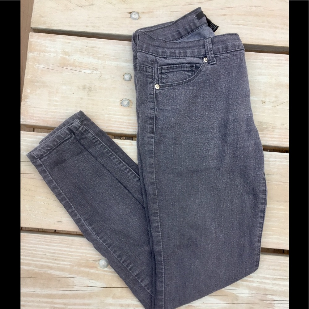 Grey jeggings